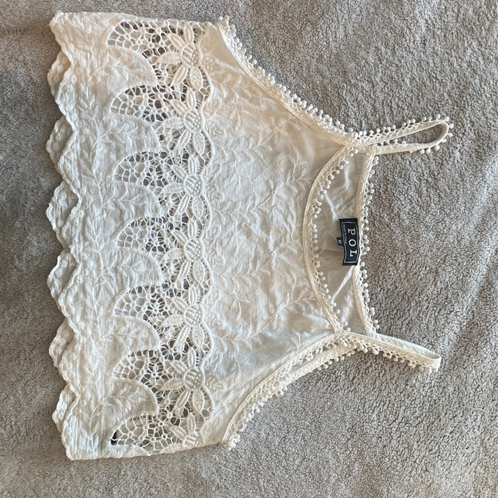 Adorable boho crop top Neck to base 10inches